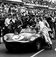 Historisches Le Mans-Rennen von 1957 mit den Plätzen eins, zwei, drei, vier und sechs für den D-Type markierte den fünften von sieben Jaguar Siegen an der Sarthe